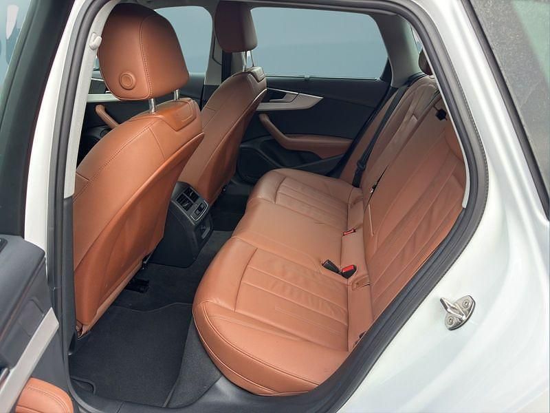 Gebraucht Audi A4 204 PS (150 kW) 2024 Grau Kombi