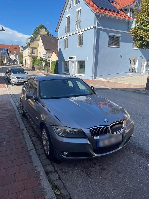 Grau Gebraucht 2010 BMW 325 Limousine | 6.500 € (Guter Preis) - Bild 1/1