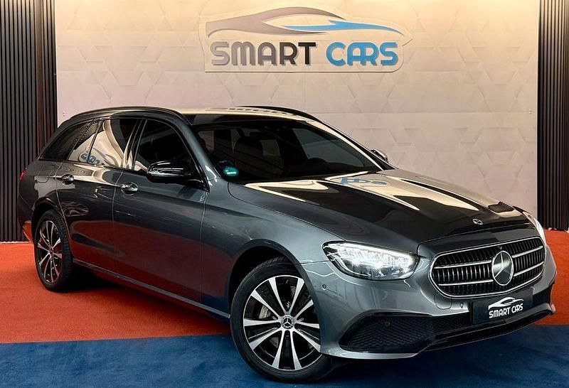 Gebraucht Mercedes E300 194 PS (142 kW) 2021 Grau Van / Kleinbus