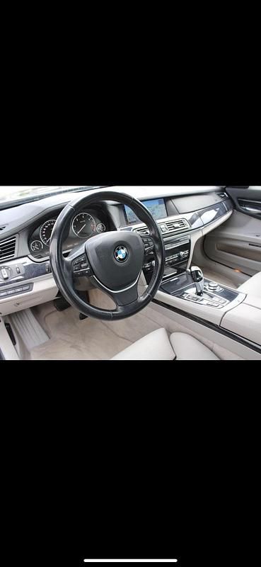 Gebraucht BMW 730 245 PS (180 kW) 2010 Grau Limousine