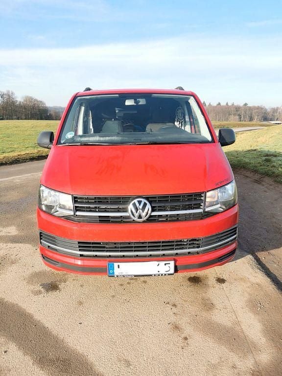 Gebraucht VW T6 102 PS (75 kW) 2016 Rot Van