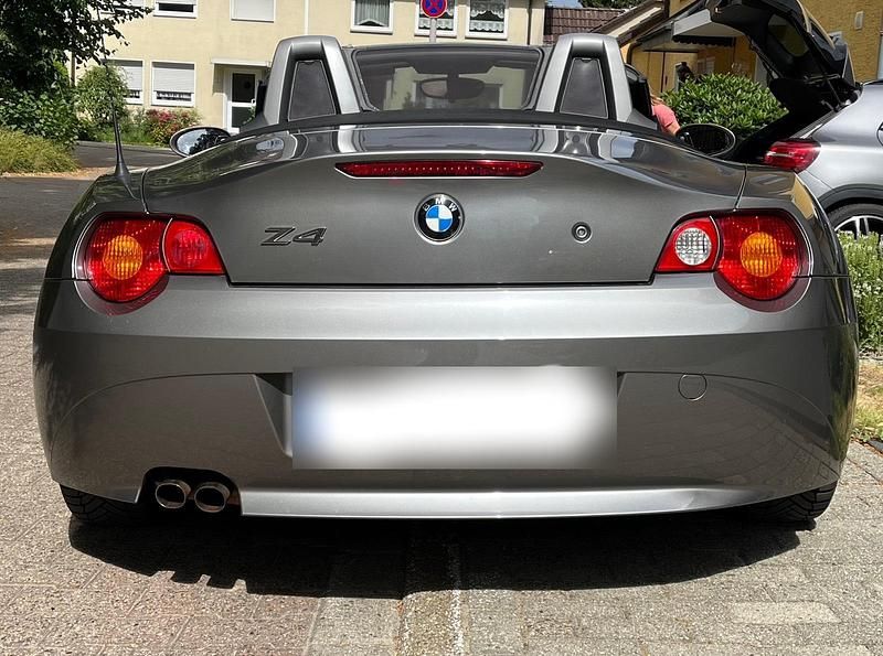 Gebraucht BMW Z4 192 PS (141 kW) 2004 Grau Cabrio