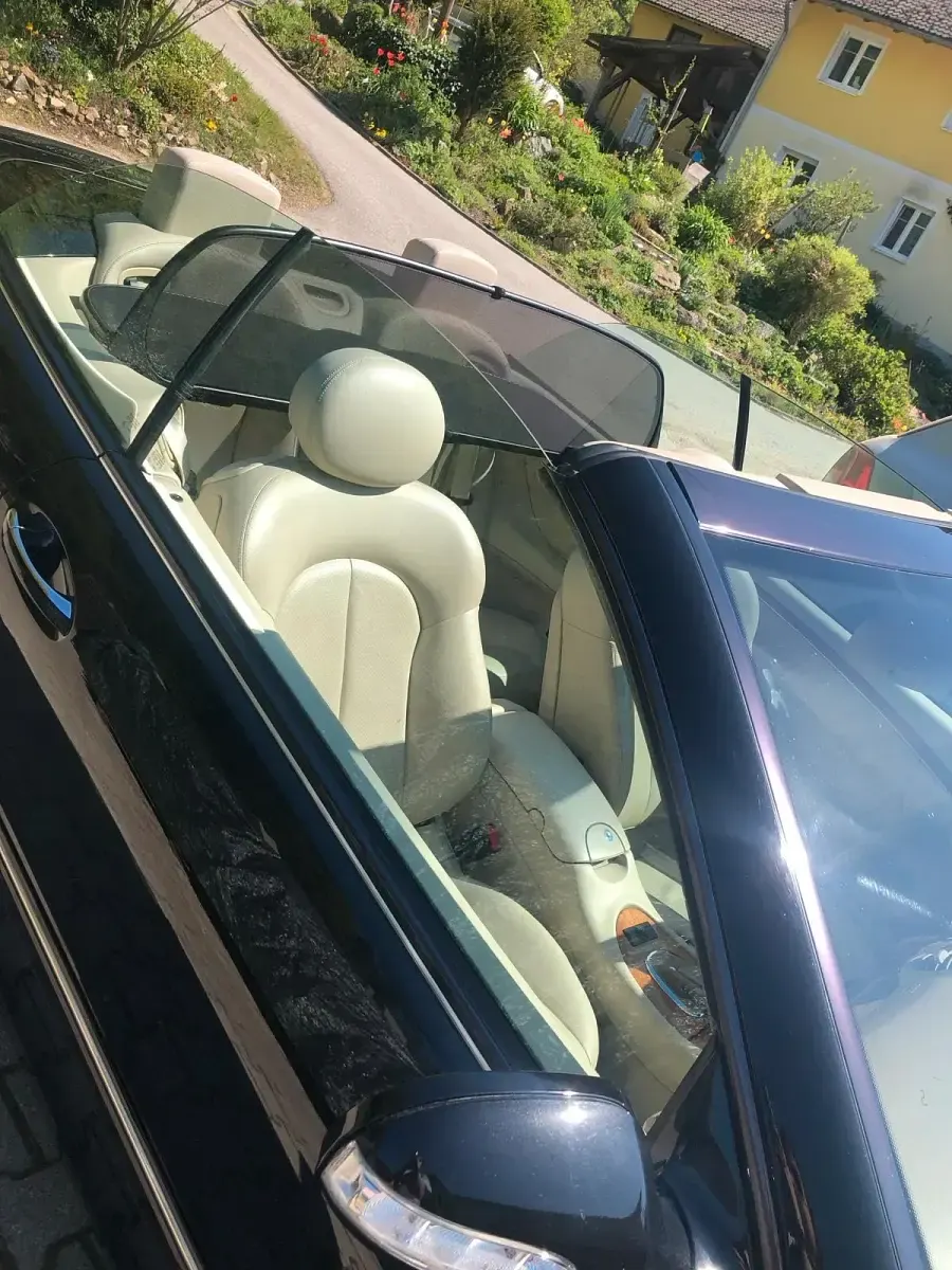 Gebraucht Mercedes CLK240 170 PS (125 kW) 2005 Schwarz Cabrio