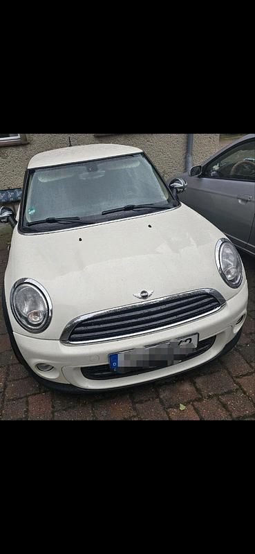 Weiß Gebraucht 2010 Mini ONE Kleinwagen | 3.200 € - Bild 1/4
