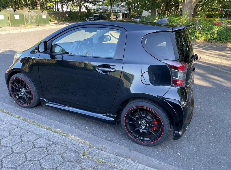 Schwarz Gebraucht 2009 Toyota iQ Kleinwagen | 5.199 € (Fairer Preis) - Bild 1/4