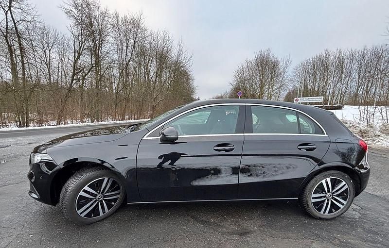 Gebraucht Mercedes A250 218 PS (160 kW) 2022 Schwarz Limousine