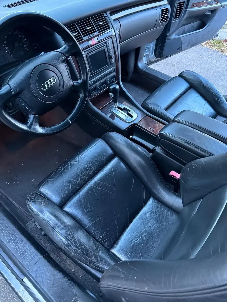 Gebraucht Audi A8 142 PS (104 kW) 1999 Silber Limousine