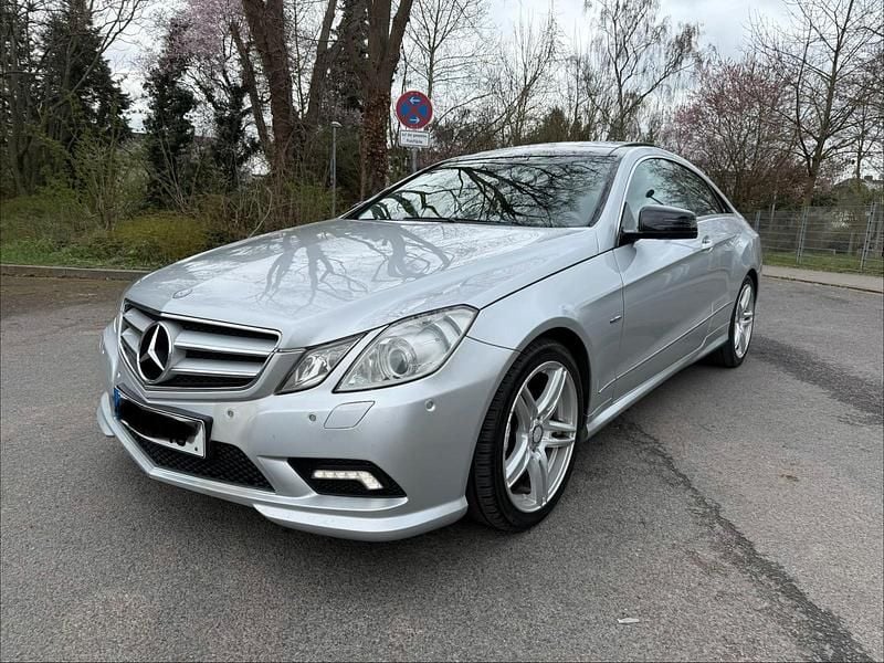Gebraucht Mercedes E350 AMG 231 PS (169 kW) 2010 Silber Coupé