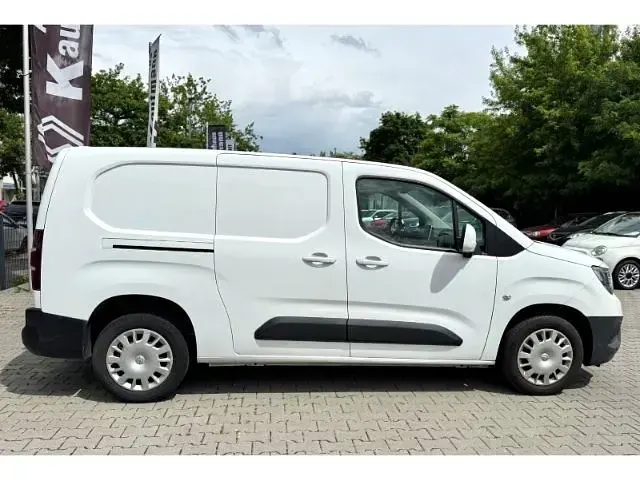 Gebraucht Opel Combo Edition 131 PS (96 kW) 2021 Weiss Van / Kleinbus