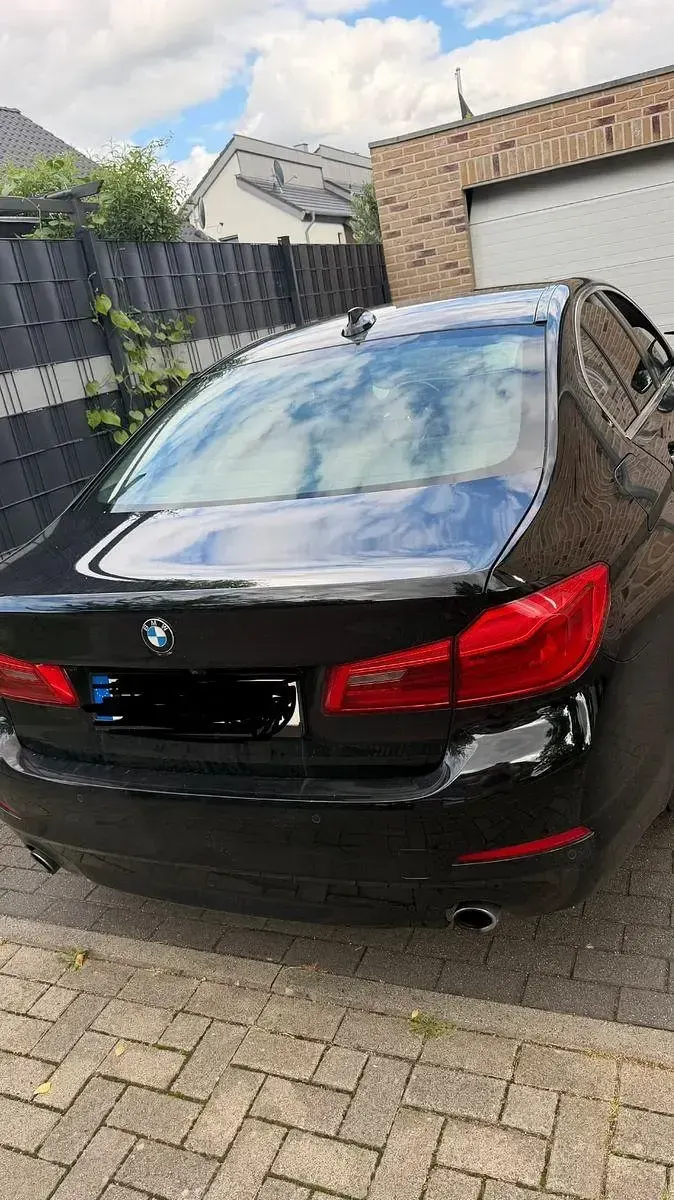 Gebraucht BMW 520 Efficient Dynamics 190 PS (139 kW) 2017 Schwarz Limousine