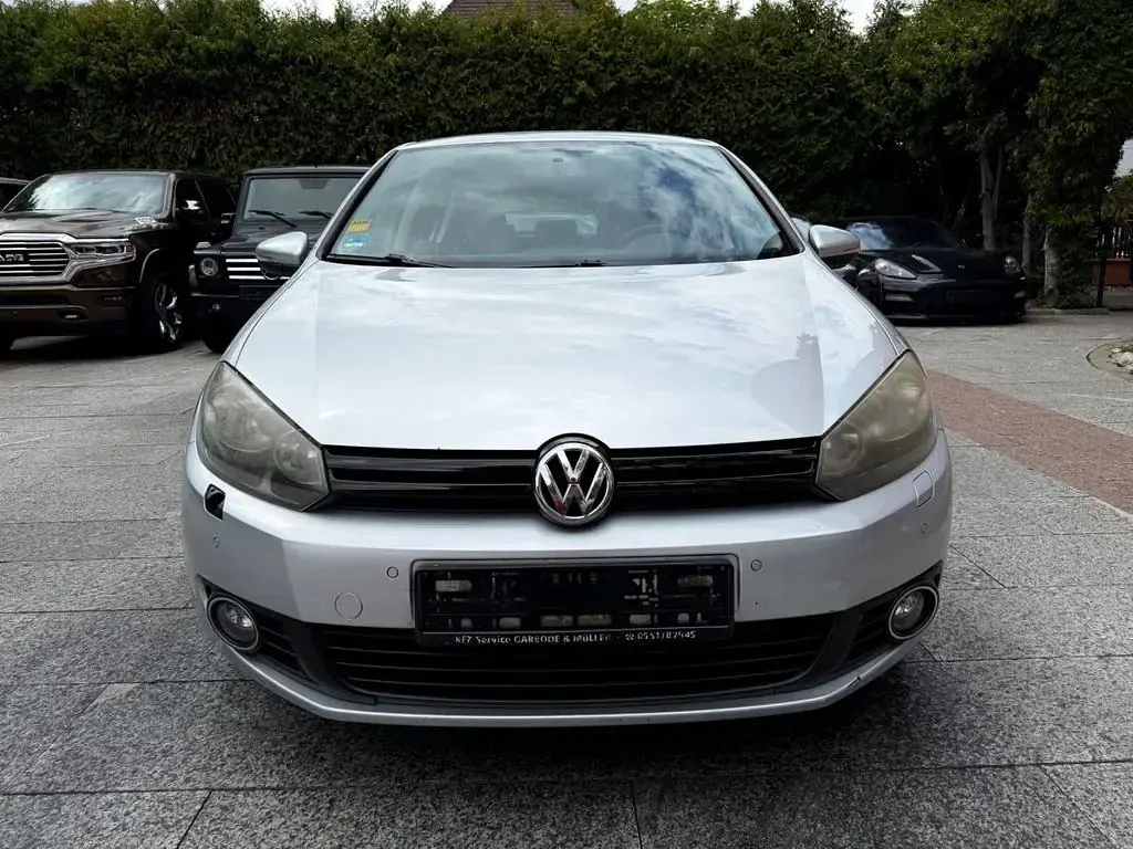Gebraucht VW Golf VII Trendline 105 PS (77 kW) 2012 Silber Limousine