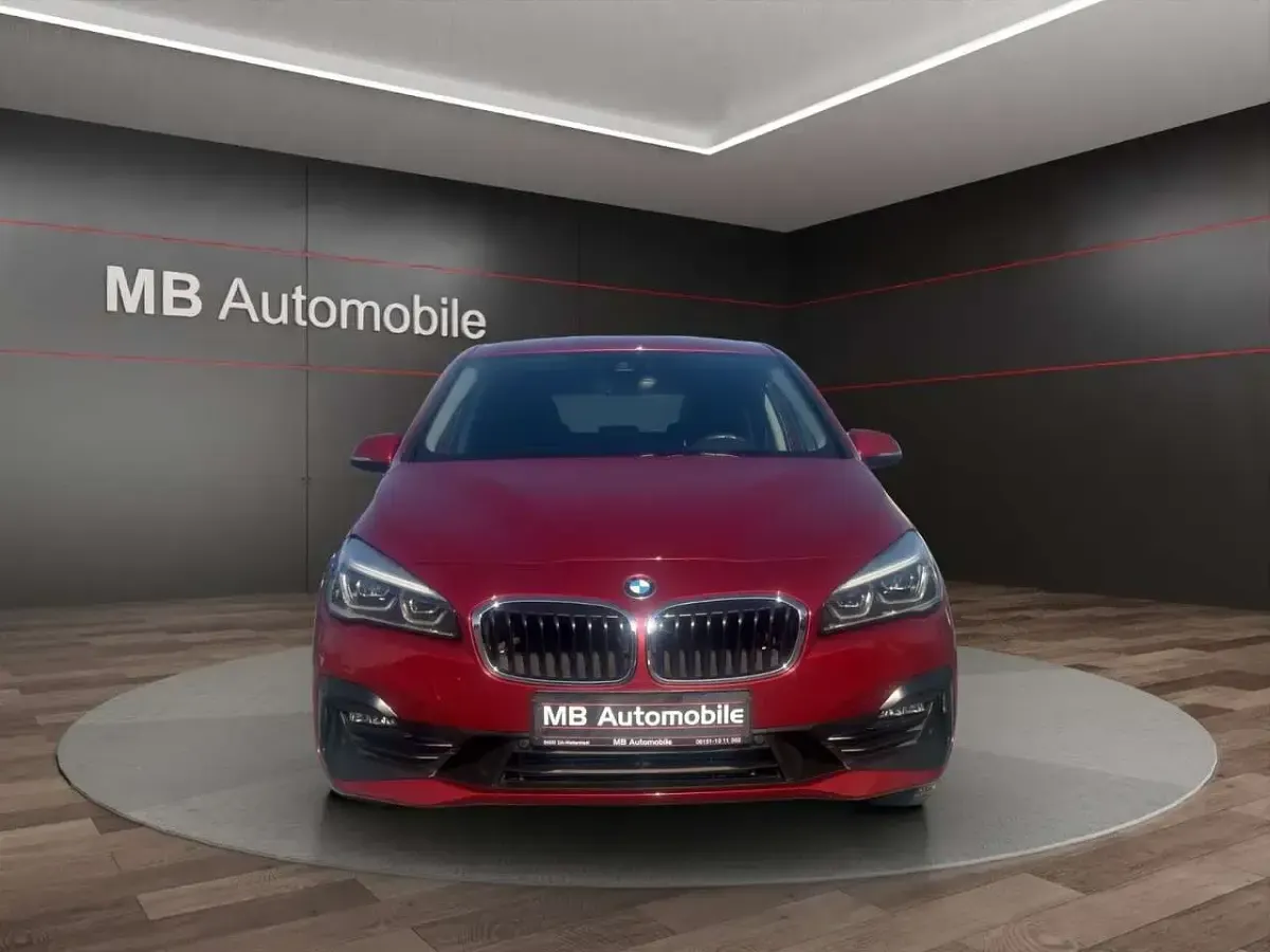 Gebraucht BMW 225 Sport Line 231 PS (169 kW) 2018 Flamencorot brillant Van / Kleinbus