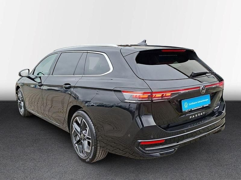 Gebraucht VW Passat Elegance 272 PS (200 kW) 2025 Schwarz Kombi