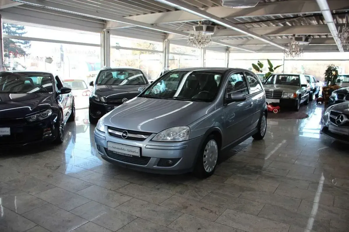 Używany Opel Corsa 80 KM (58 kW) 2006 Szary Sedan/Limuzyna