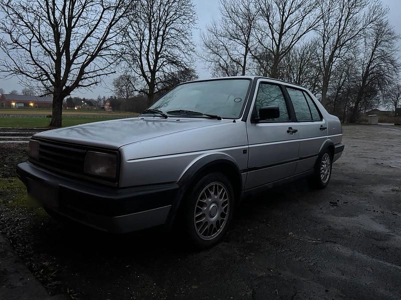 Gebraucht VW Jetta 90 PS (66 kW) 1990 Silber Limousine