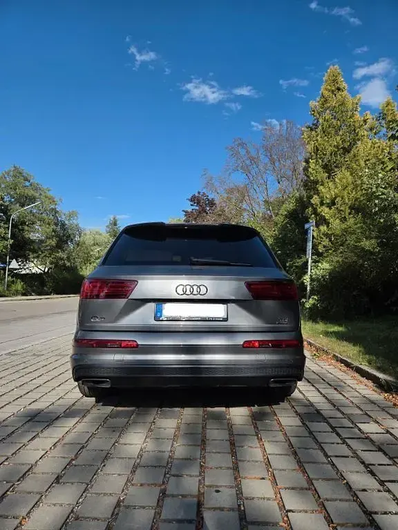 Gebraucht Audi Q7 Sport 272 PS (200 kW) 2015 Grau SUV