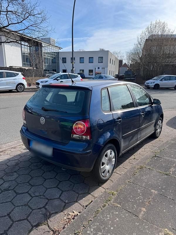 Gebraucht VW Polo 64 PS (47 kW) 2005 Blau Kleinwagen