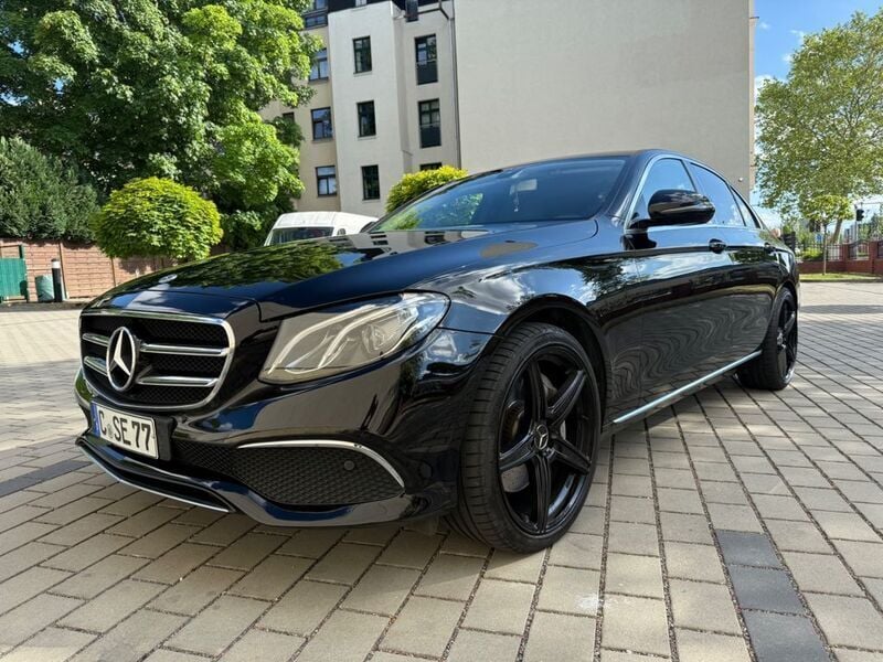 Gebraucht Mercedes E400 340 PS (250 kW) 2019 Schwarz Limousine