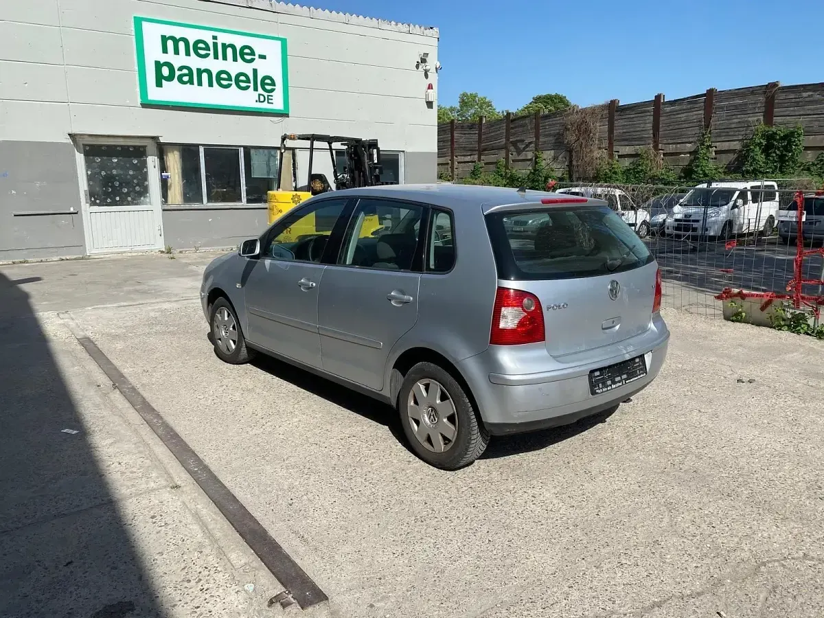 Używany VW Polo 75 KM (55 kW) 2004 Srebrny Hatchback