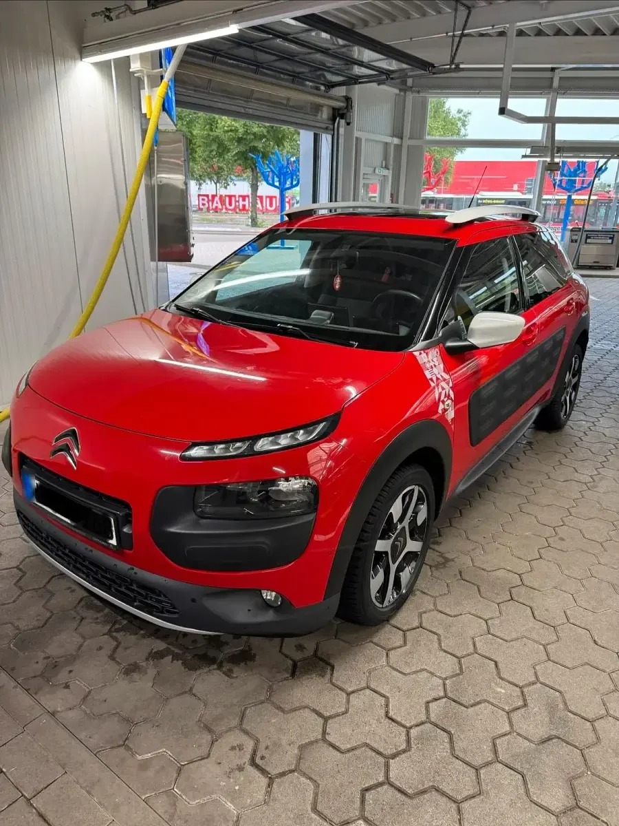 Gebraucht Citroën C4 Rip Curl 99 PS (72 kW) 2016 Rot SUV