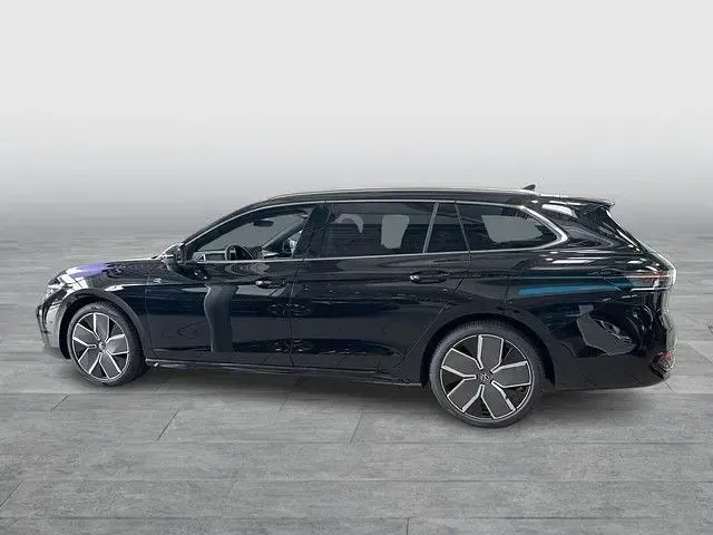 Gebraucht VW Passat R-line 265 PS (194 kW) 2026 Schwarz Kombi
