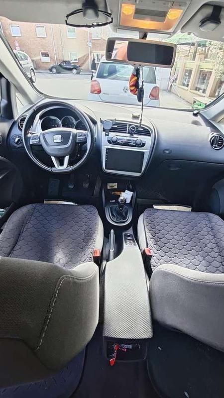 Gebraucht Seat Altea 4You 105 PS (77 kW) 2014 Grau Limousine