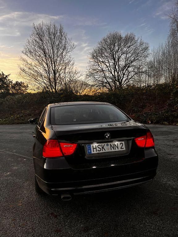 Gebraucht BMW 316 M Sport 116 PS (85 kW) 2011 Schwarz Limousine