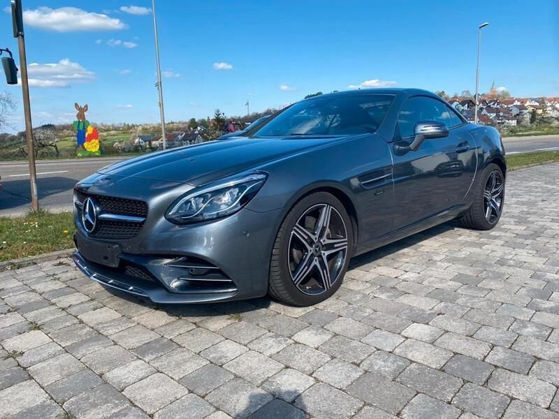 Grau Gebraucht 2020 Mercedes SLC300 AMG line Cabrio | 39.990 € (Fairer Preis) - Bild 1/4