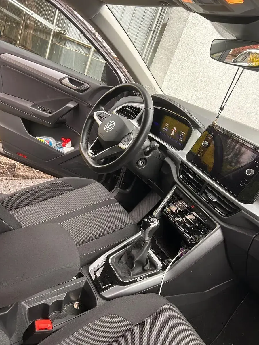 Gebraucht VW T-Roc Life 110 PS (80 kW) 2023 Grau SUV