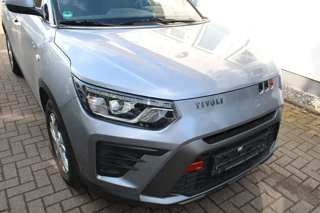 Gebraucht KGM Tivoli 163 PS (119 kW) 2025 Grau SUV