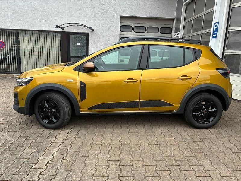 Neu Dacia Sandero Extreme 110 PS (80 kW) 2026 Gelb Limousine