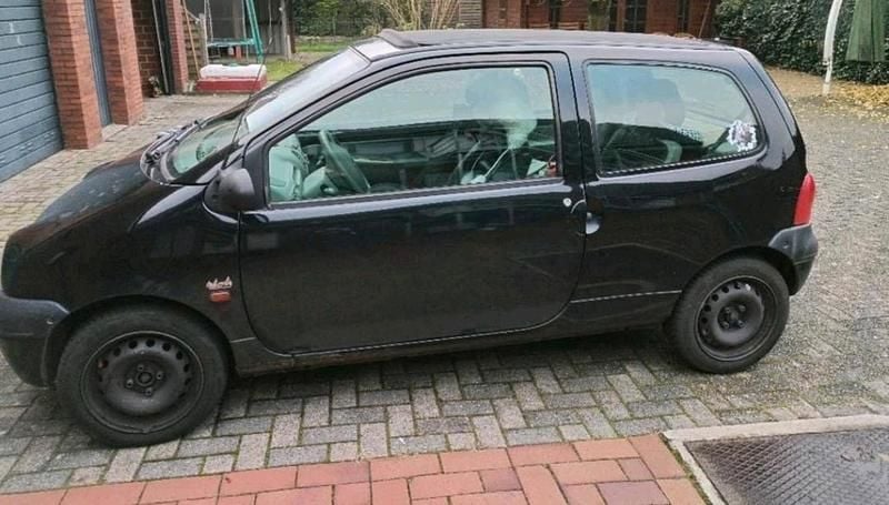 Second-hand Renault Twingo 58 CP (42 kW) 2000 Negru Hatchback