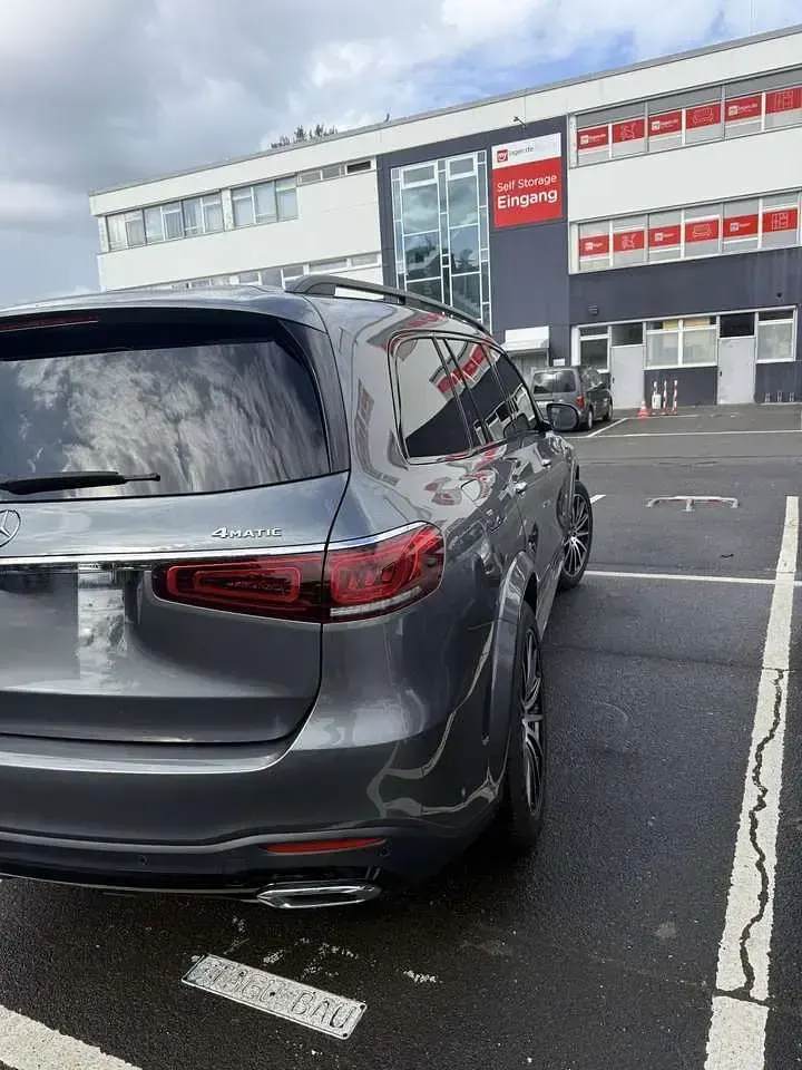 Gebraucht Mercedes GLS400 330 PS (242 kW) 2023 Grau SUV