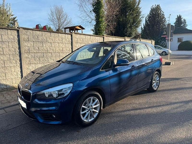 Blau Gebraucht 2014 BMW 218 Advantage Van / Kleinbus | 7.499 € (Fairer Preis) - Bild 1/4