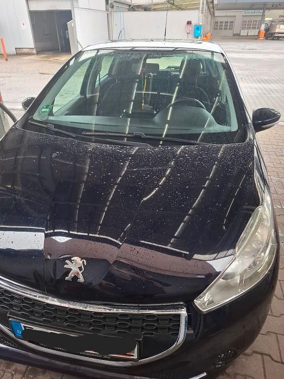 Second-hand Peugeot 208 Style 83 CP (61 kW) 2014 Albastru Hatchback