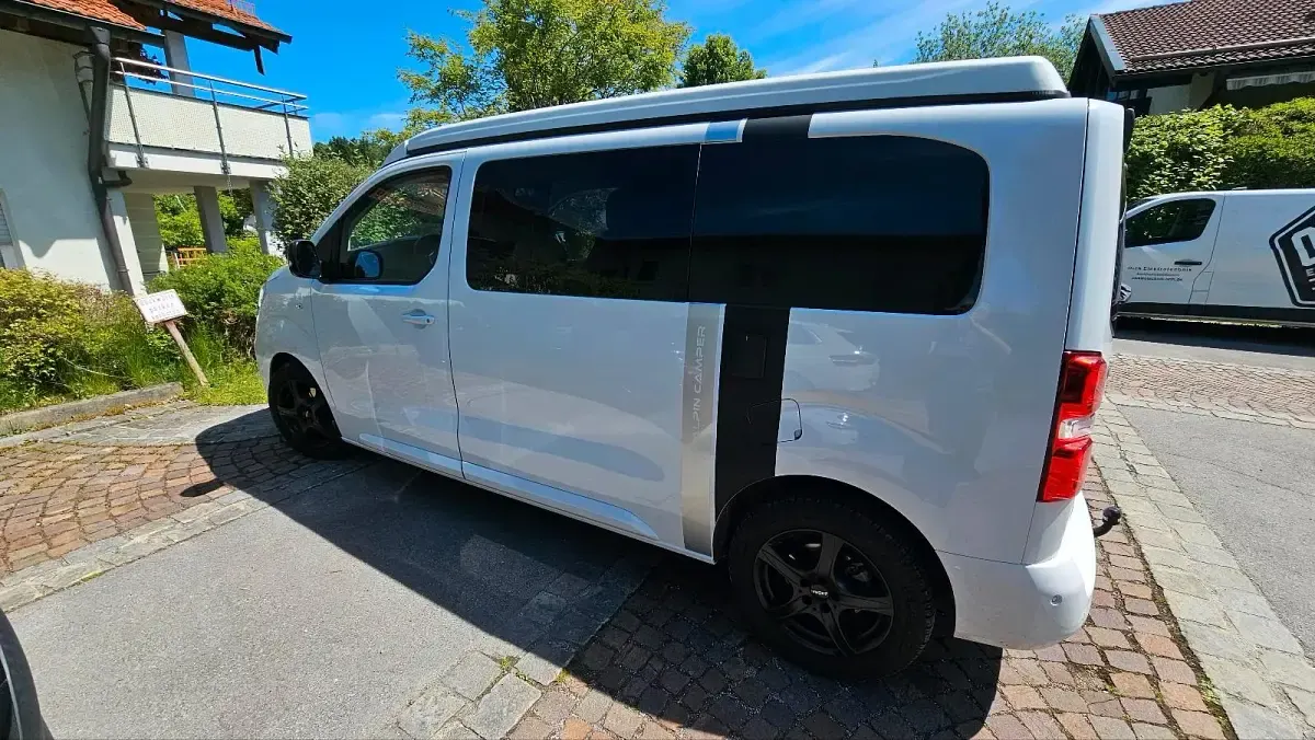 Gebraucht Opel Vivaro-e Combi 144 PS (105 kW) 2024 Weiß Van / Kleinbus