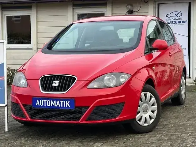 Używany Seat Altea 105 KM (77 kW) 2011 Czerwony Hatchback