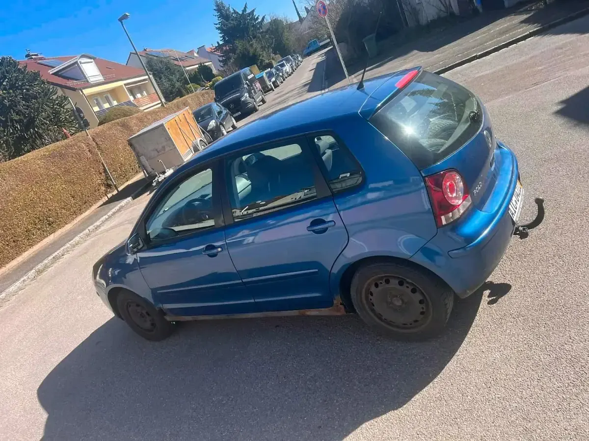 Gebraucht VW Polo 80 PS (58 kW) 2006 Blau Kleinwagen