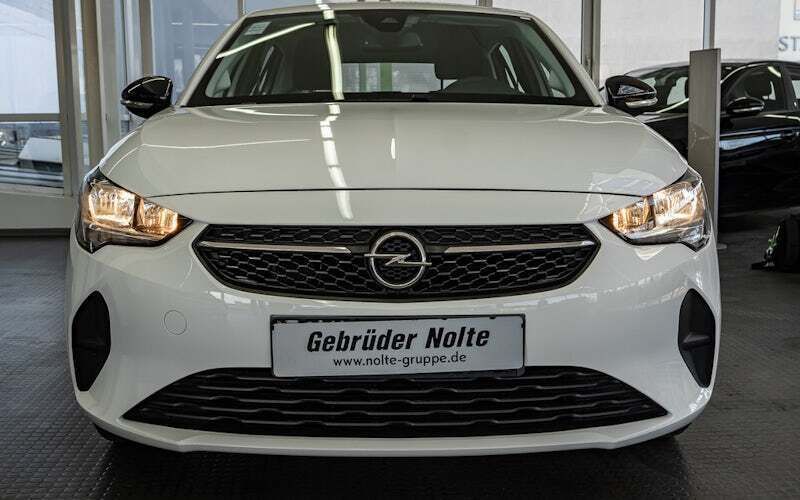 Gebraucht Opel Corsa-e Edition 100 kW (136 PS) 2022 Weiß Kleinwagen