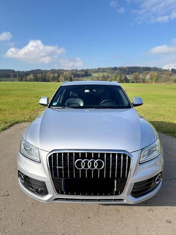 Silber Gebraucht 2016 Audi Q5 Comfort SUV | 22.800 € (Teuer) - Bild 1/4