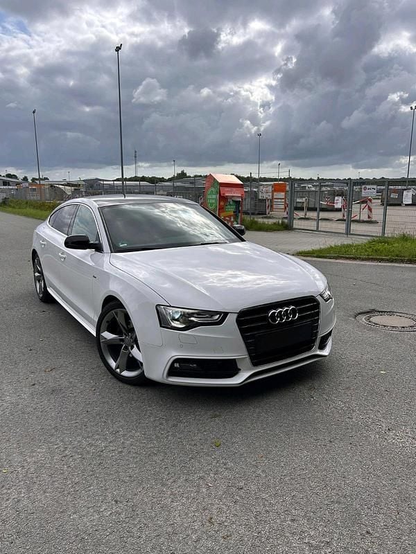 Weiß Gebraucht 2015 Audi A5 S-Line Coupé | 14.400 € (Guter Preis) - Bild 1/4