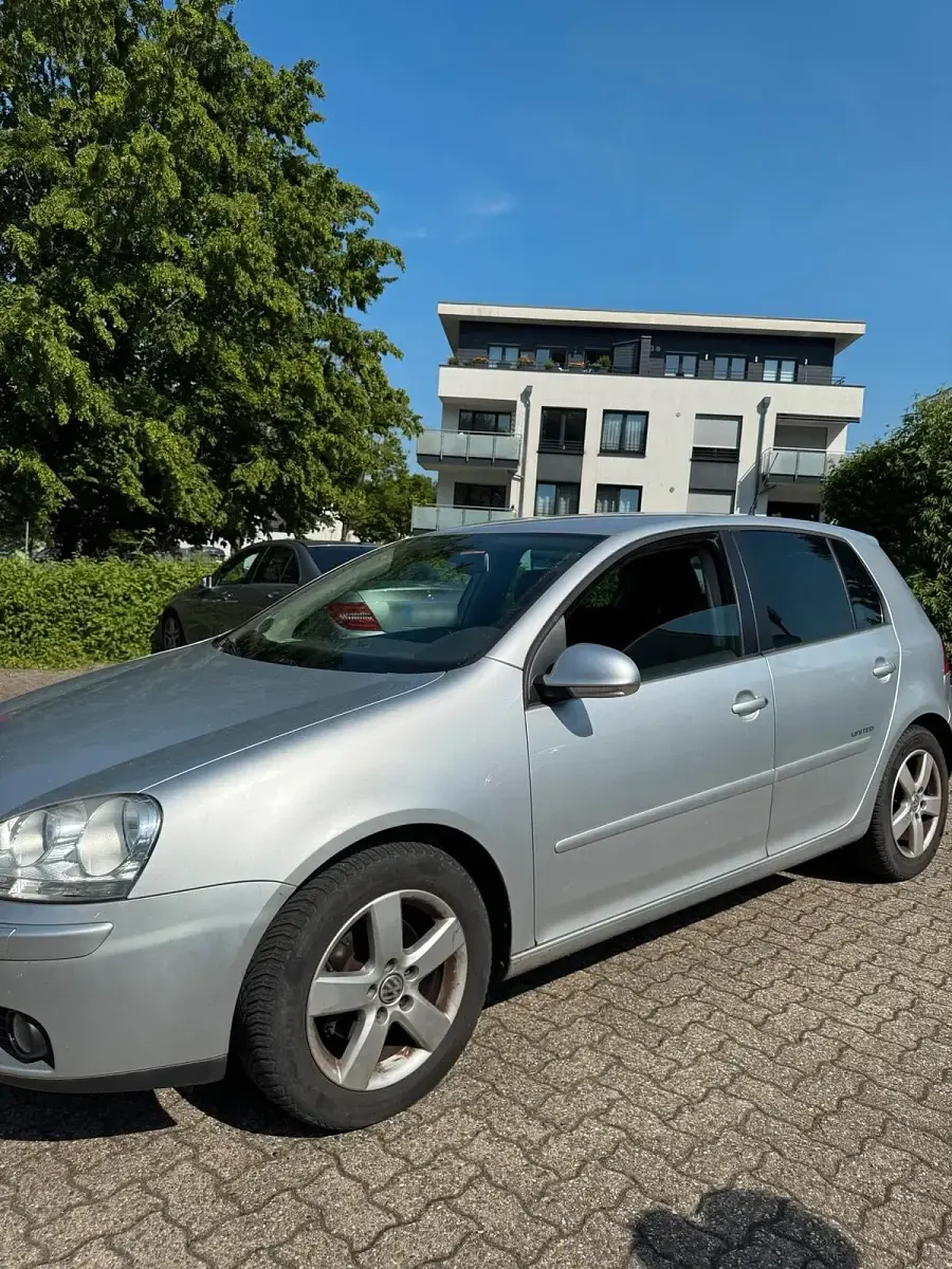 Gebraucht VW Golf V United 80 PS (58 kW) 2008 Silber Kleinwagen