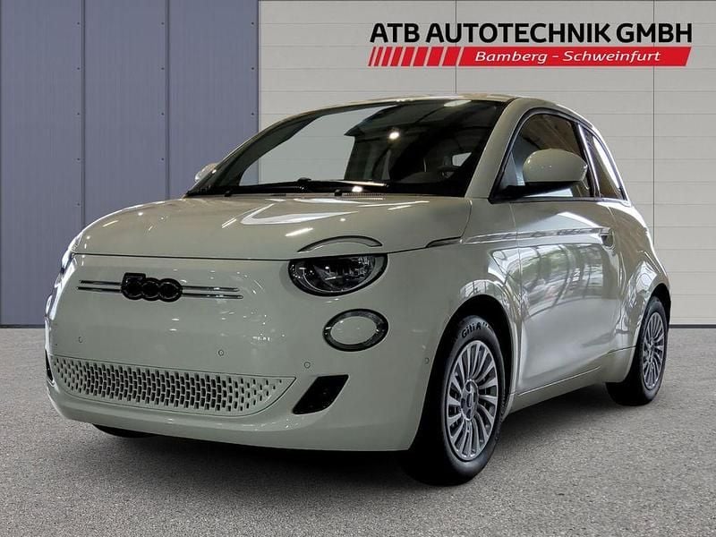 Weiss Neu 2025 Fiat 500e Tech Limousine | 32.570 € (Teuer) - Bild 1/4