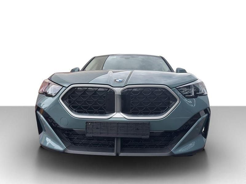 Gebraucht BMW X2 156 PS (114 kW) 2025 Grün SUV