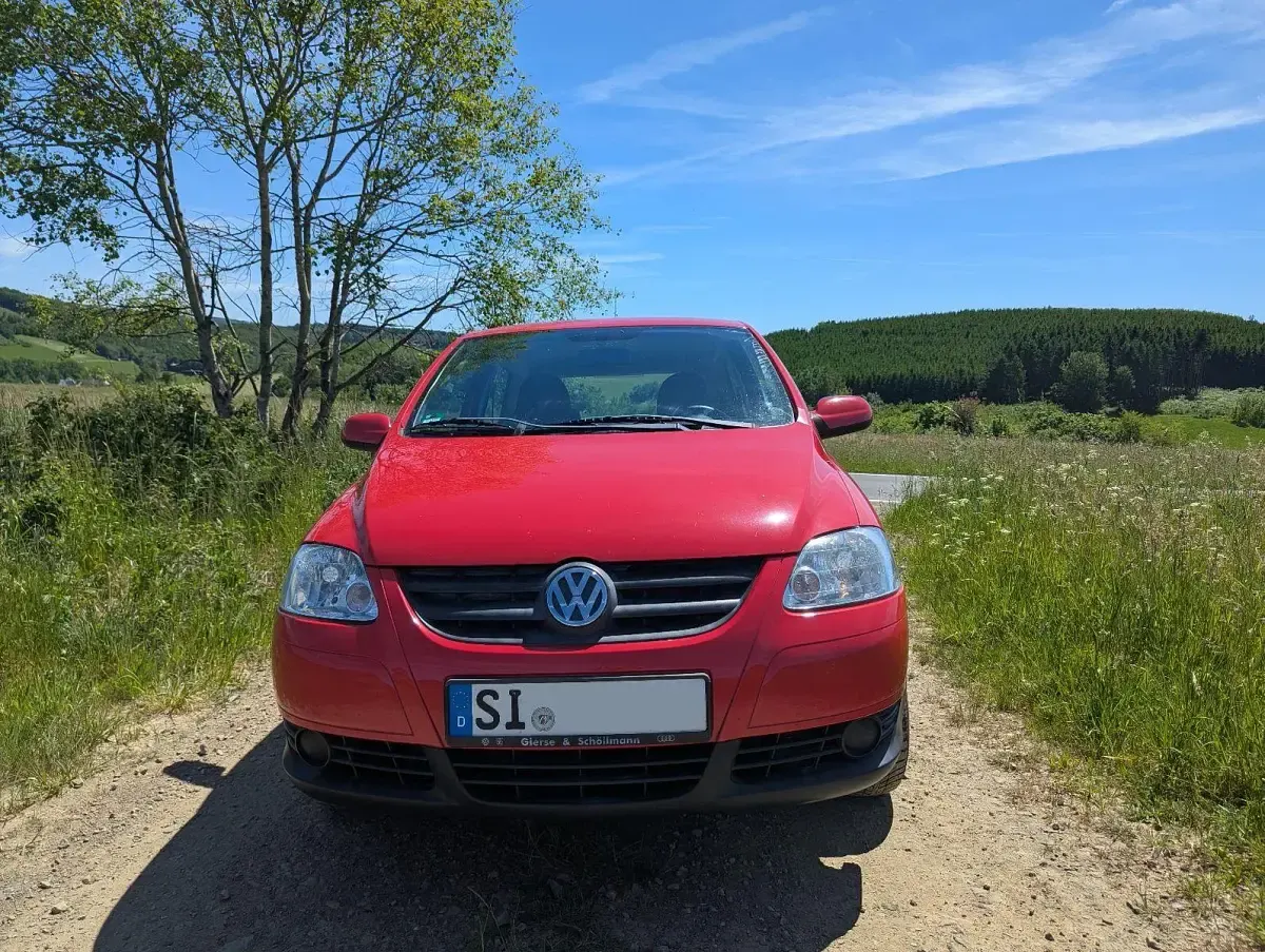 Gebraucht VW Fox 60 PS (44 kW) 2011 Rot Kleinwagen