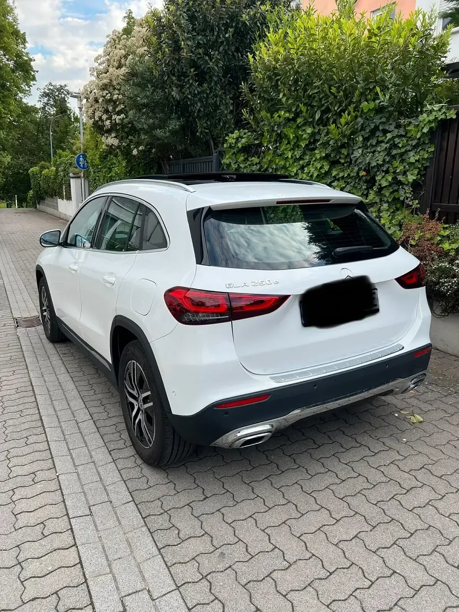 Gebraucht Mercedes GLA250 Progressive 218 PS (160 kW) 2022 Weiß SUV
