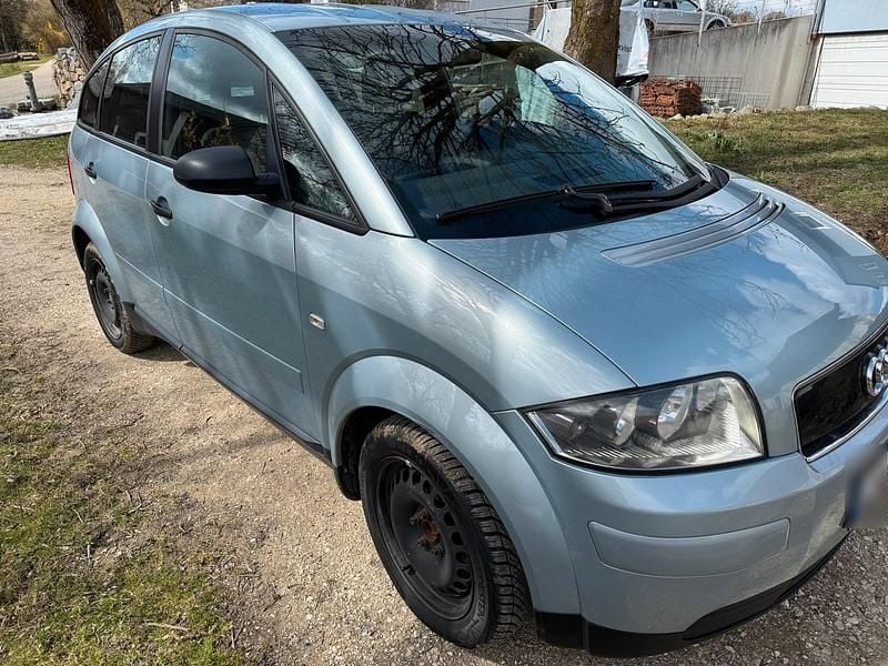 Second-hand Audi A2 75 CP (55 kW) 2002 Albastru Hatchback