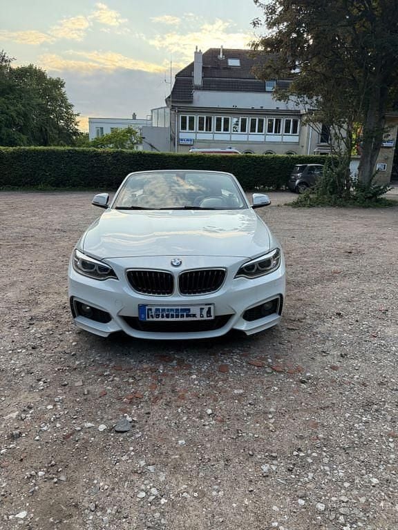 Weiß Gebraucht 2015 BMW 220 M Sport Cabrio | 14.600 € (Guter Preis) - Bild 1/4