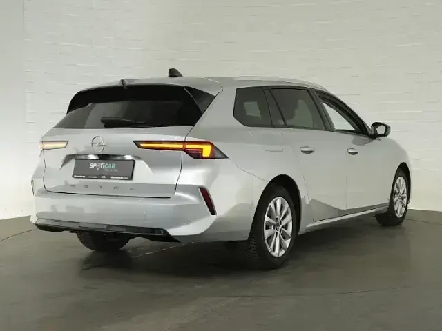 Gebraucht Opel Astra Elegance 131 PS (96 kW) 2023 Silber Kleinwagen