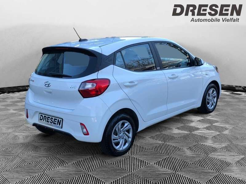 Gebraucht Hyundai i10 Select 67 PS (49 kW) 2022 Weiss Kleinwagen